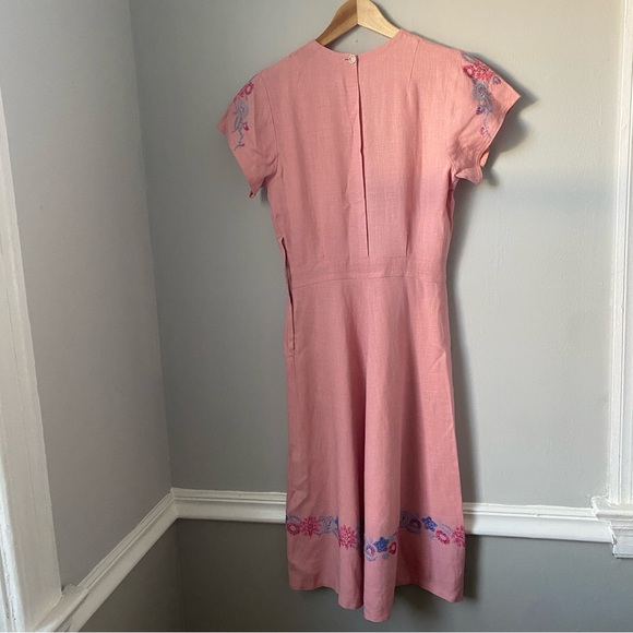 Vintage 50s pink linen short sleeve dress floral flower embroidery detail XS S - Picture 11 of 16